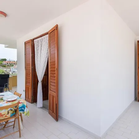 Casa Viola 1 Piano 100 Mt Dal Mare *